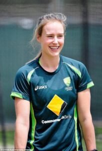 Top 10 beautiful female cricket players 
