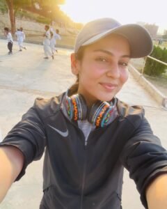 Top 10 beautiful female cricket players 